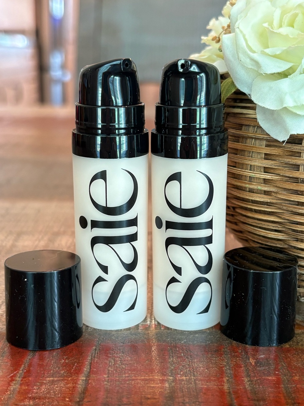 2 New SAIE Glowy Super Gel ILLUMINATOR in STARGLOW {Champagne} 30 ml/1 oz TOTAL!